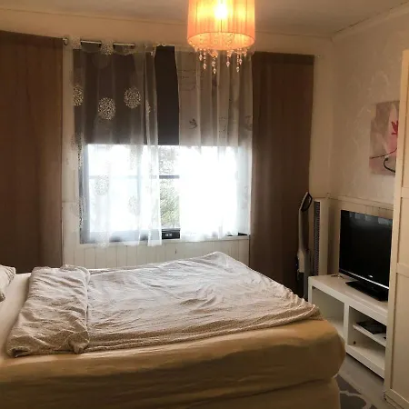 Puutaloasunto 1.8 Km Turun Aurajoelta Appartement *