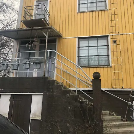 Puutaloasunto 1.8 Km Turun Aurajoelta